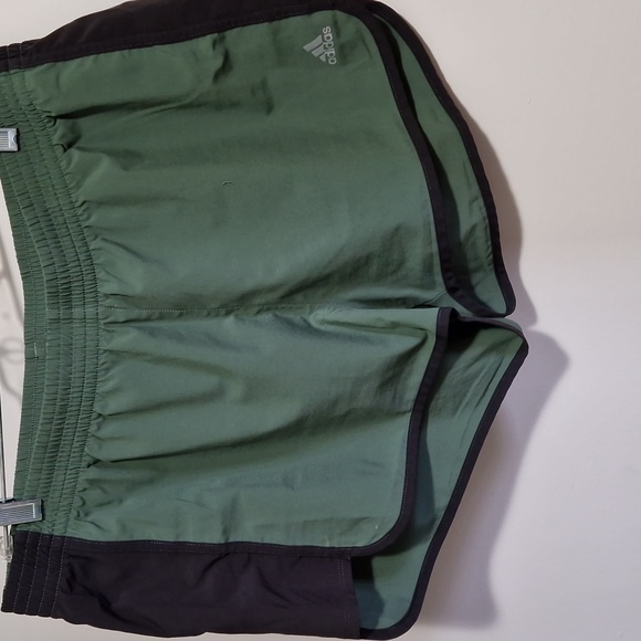 Adidas polyester gym shorts - Picture 1 of 4